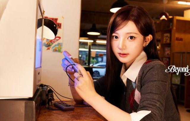 tripleS msnz <Beyond Beauty> zenith ver.