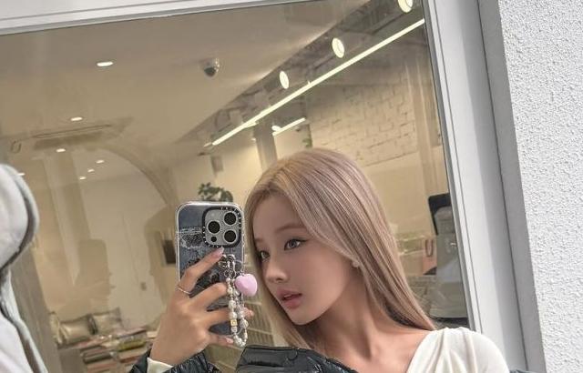 KISS OF LIFE (키스오브라이프) 벨