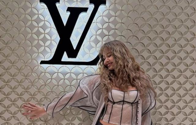 BLACKPINK (블랙핑크) 리사