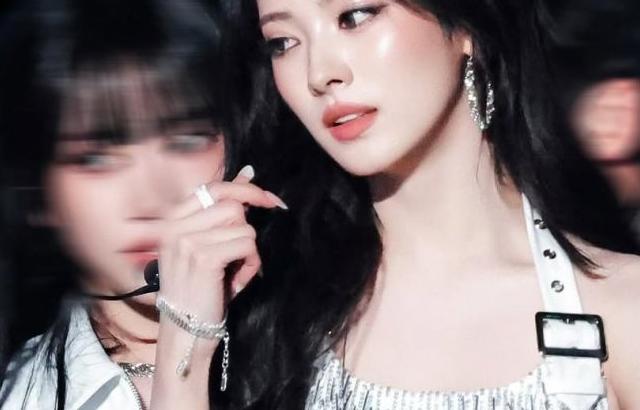 MEOVV (미야오) 안나