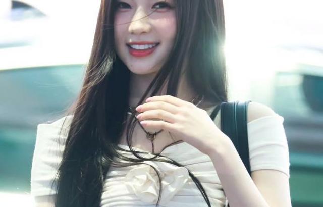 BABYMONSTER (베이비몬스터) 아사