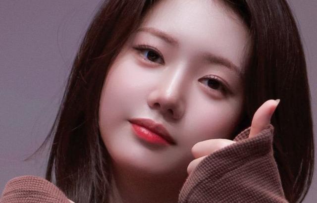 베이비몬스터 로라