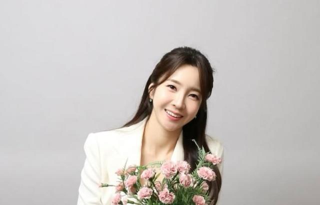 이윤정 아나운서