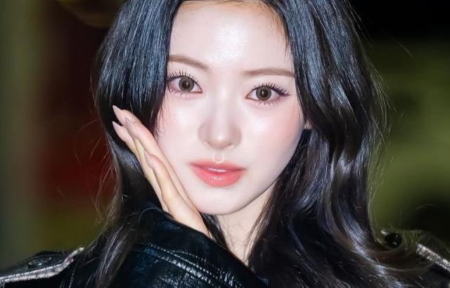 MEOVV (미야오) 안나