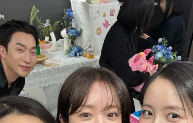 한지민 인별 with 김소현 등