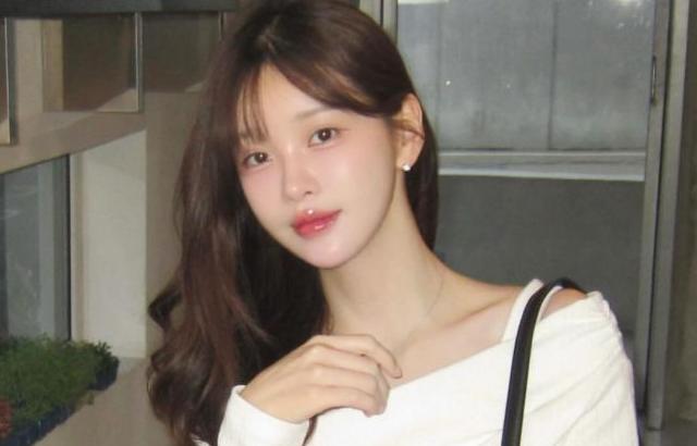 김윤희 아나운서