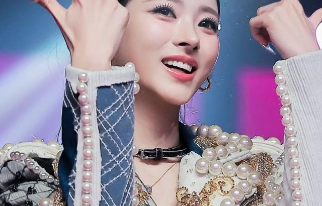 MEOVV (미야오) 안나