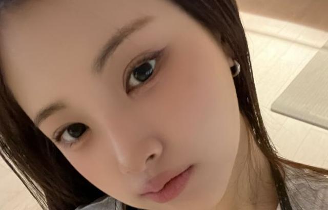 베이비돈크라이 이현