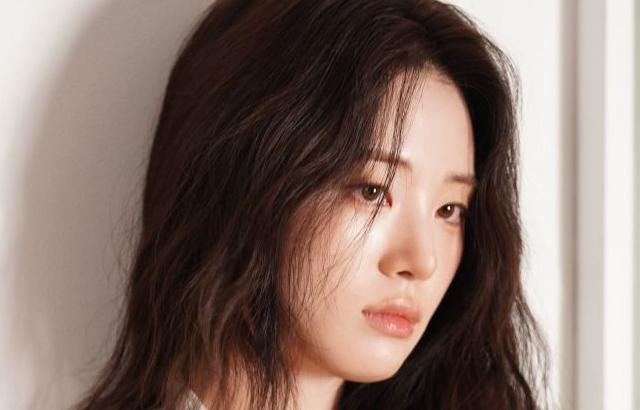 신시아 엘르 비하인드 with 추영우