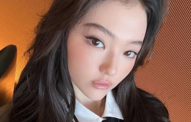 MEOVV (미야오) 엘라