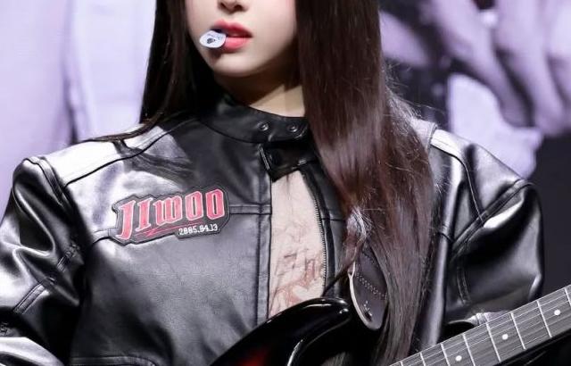 NMIXX (엔믹스) 지우