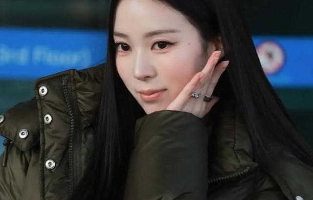 MEOVV (미야오) 나린