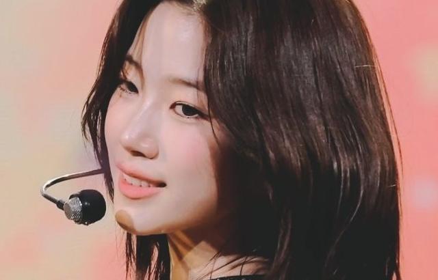 LE SSERAFIM (르세라핌) 카즈하