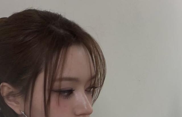 피프티피프티 문샤넬,  하나