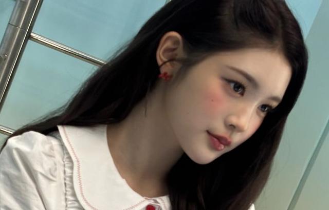 하츠투하츠 에이나