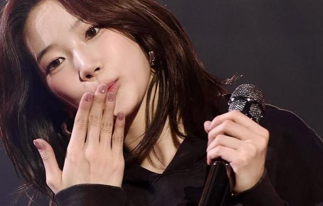 LE SSERAFIM (르세라핌) 카즈하