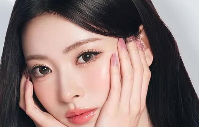 MEOVV (미야오) 안나