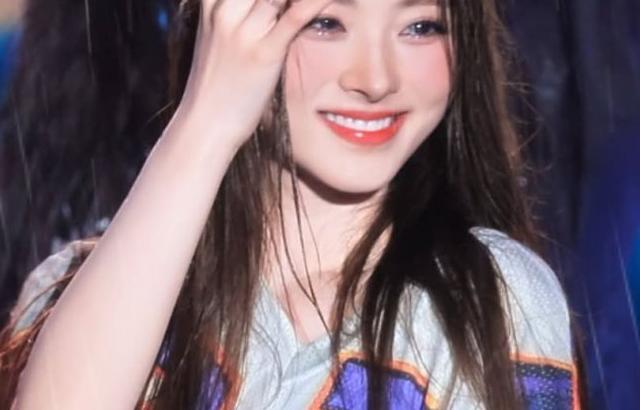 MEOVV (미야오) 안나