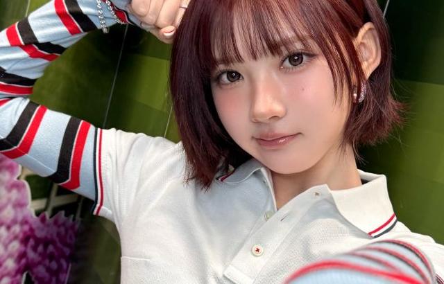 하츠투하츠 지우,  에이나