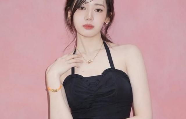 BABYMONSTER (베이비몬스터) 로라