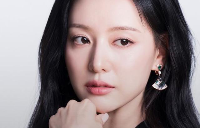 김지원 불가리 비하인드