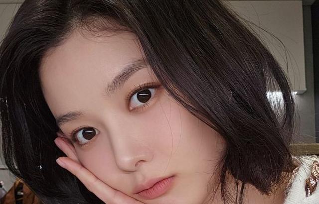 김유정 260307 투데이어썸