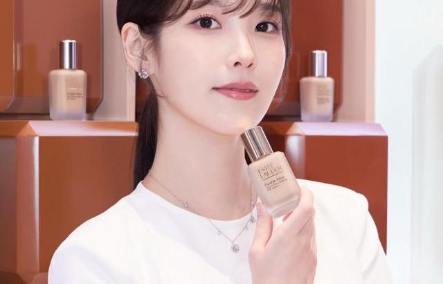 아이유 에스티로더/ 아이유 변우석 21세기대군부인 디즈니+