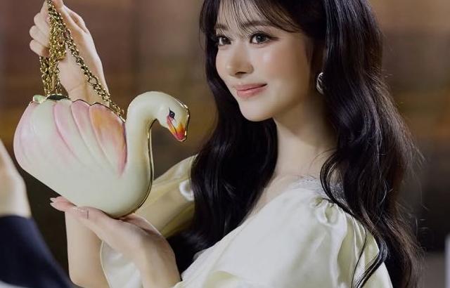 MEOVV (미야오) 안나