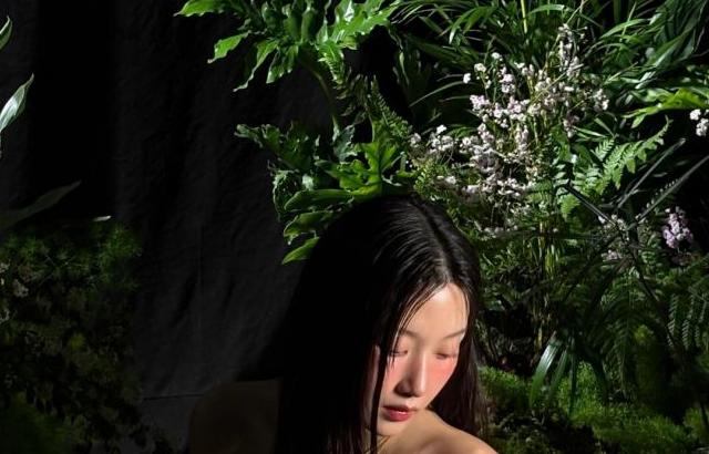 문가영 인별/ BAZAAR바자/ 랙앤본