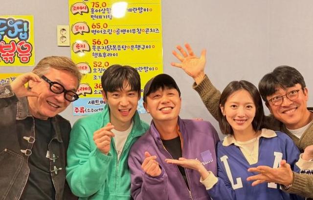 표예진 이제훈 김의성 장혁진 배유람