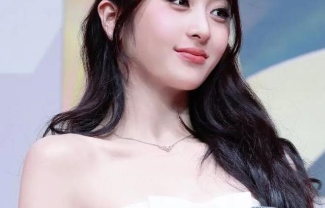 르세라핌 허윤진