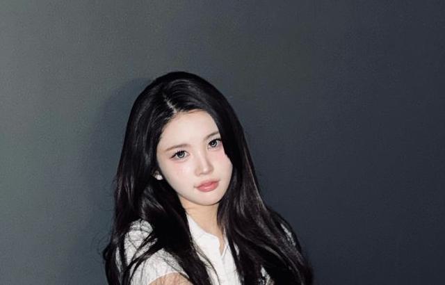 하츠투하츠 에이나