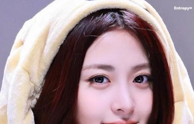 르세라핌 허윤진