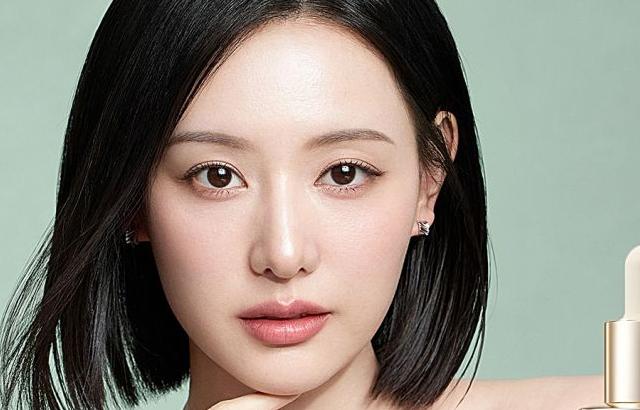 김지원 THEWHOO더후/ 불가리 with 두아리파 앤해서웨이 등/ 두베티카DUVETICA