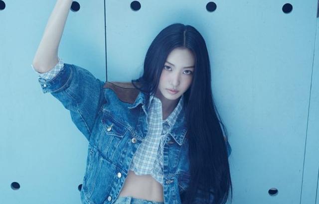 미야오 가원, 산드로(SANDRO) 하퍼스 바자 4월호 화보.JPG