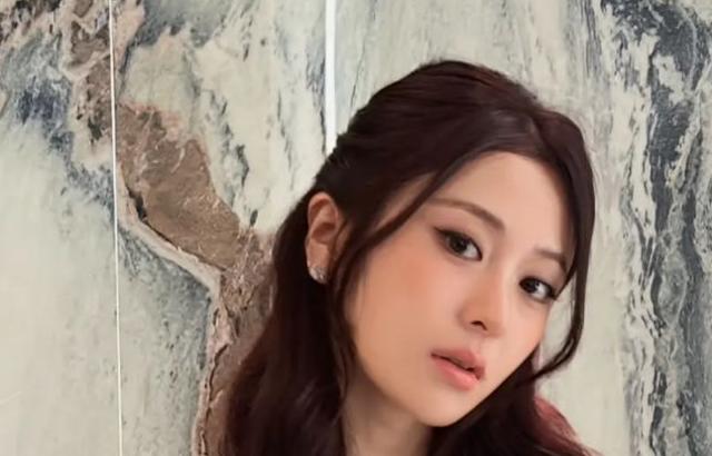 르세라핌 허윤진