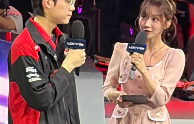 윤수빈 아나운서